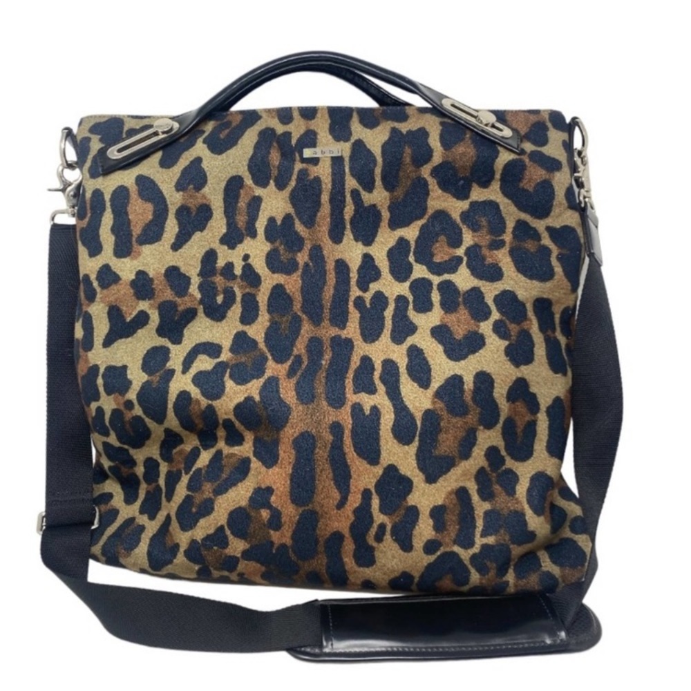 Like new Abbi New York Leopard Print tote laptop Weekender Bag